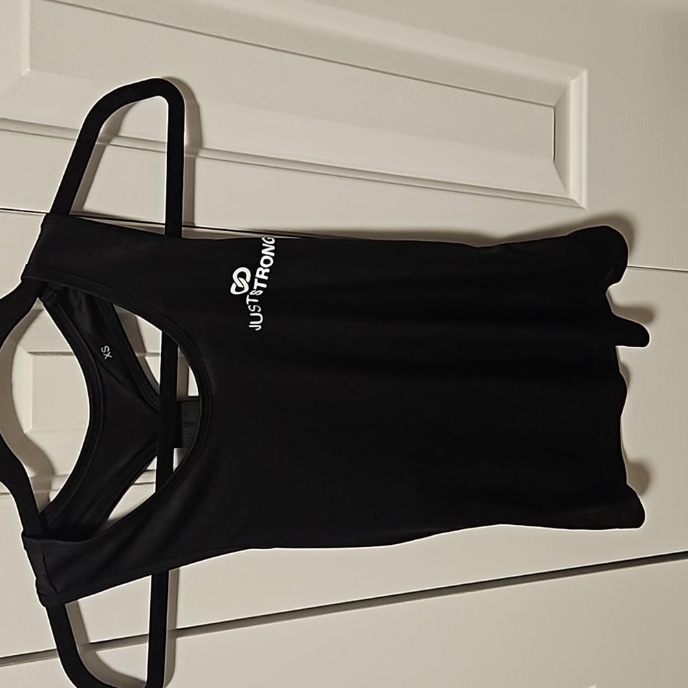 💖 $5 add to bundle Just Strong Athletic T strap tank💖